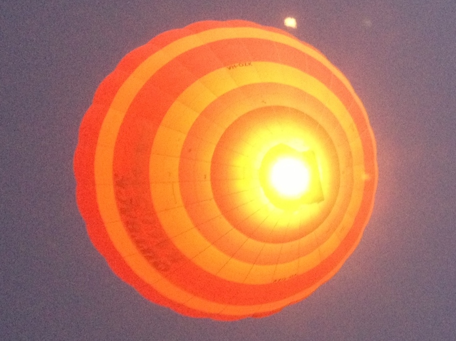 60-Minute Early Morning Hot Air Balloon Flight from Alice Spring